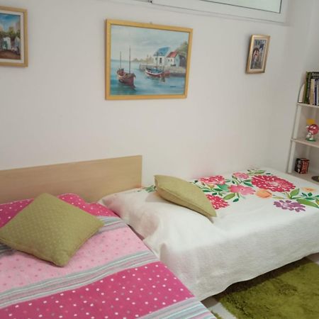 Etage De Villa Avec Jardin, Pres De L'Aireport Et Parking Prive Ariana Εξωτερικό φωτογραφία