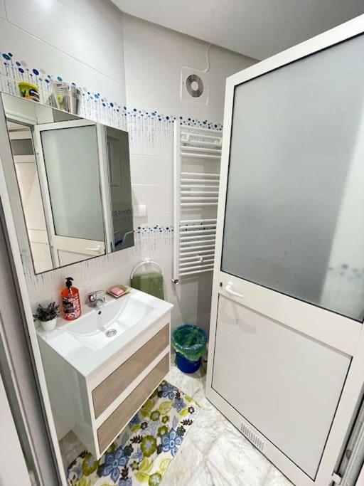 Etage De Villa Avec Jardin, Pres De L'Aireport Et Parking Prive Ariana Εξωτερικό φωτογραφία