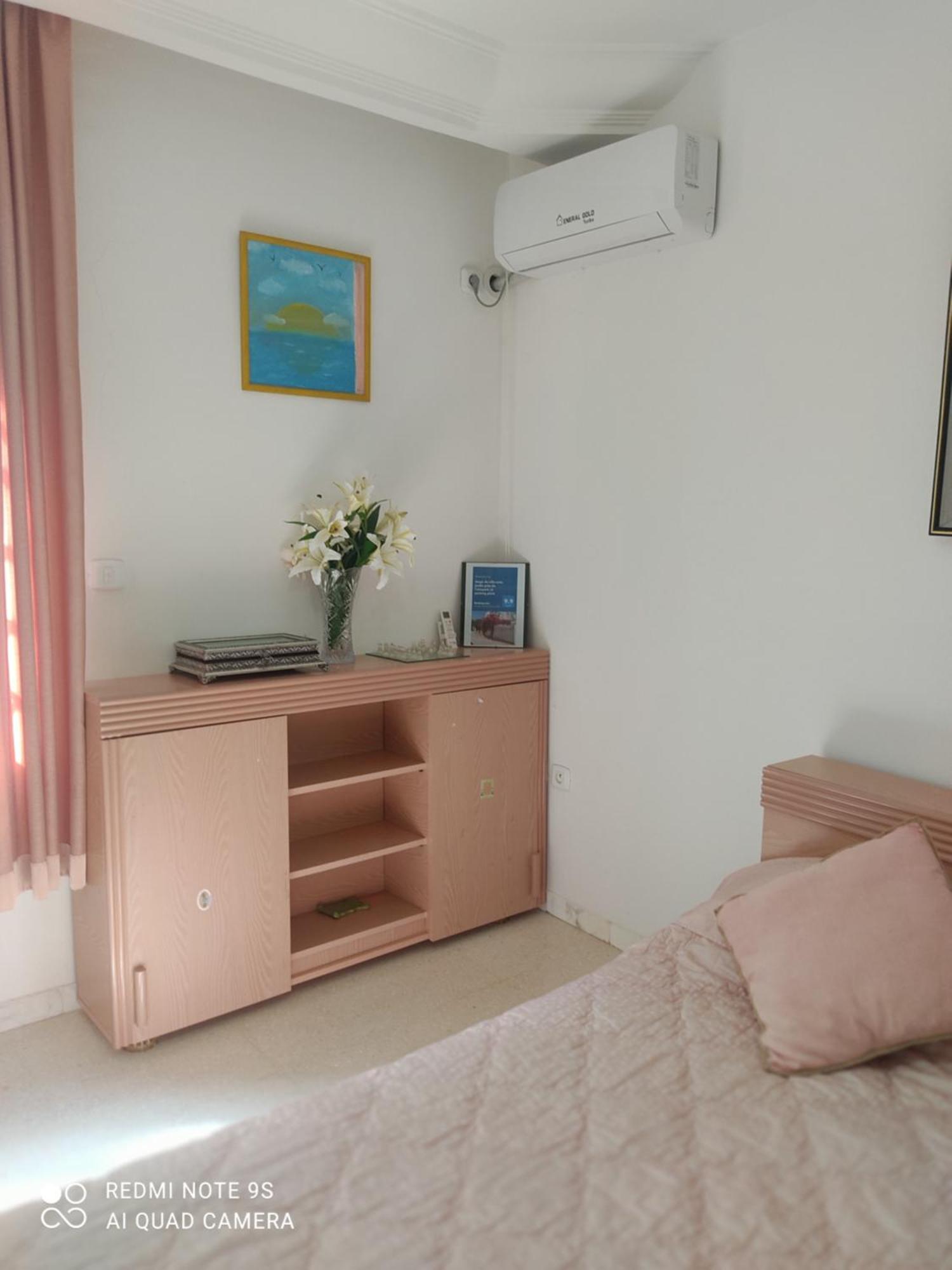 Etage De Villa Avec Jardin, Pres De L'Aireport Et Parking Prive Ariana Εξωτερικό φωτογραφία