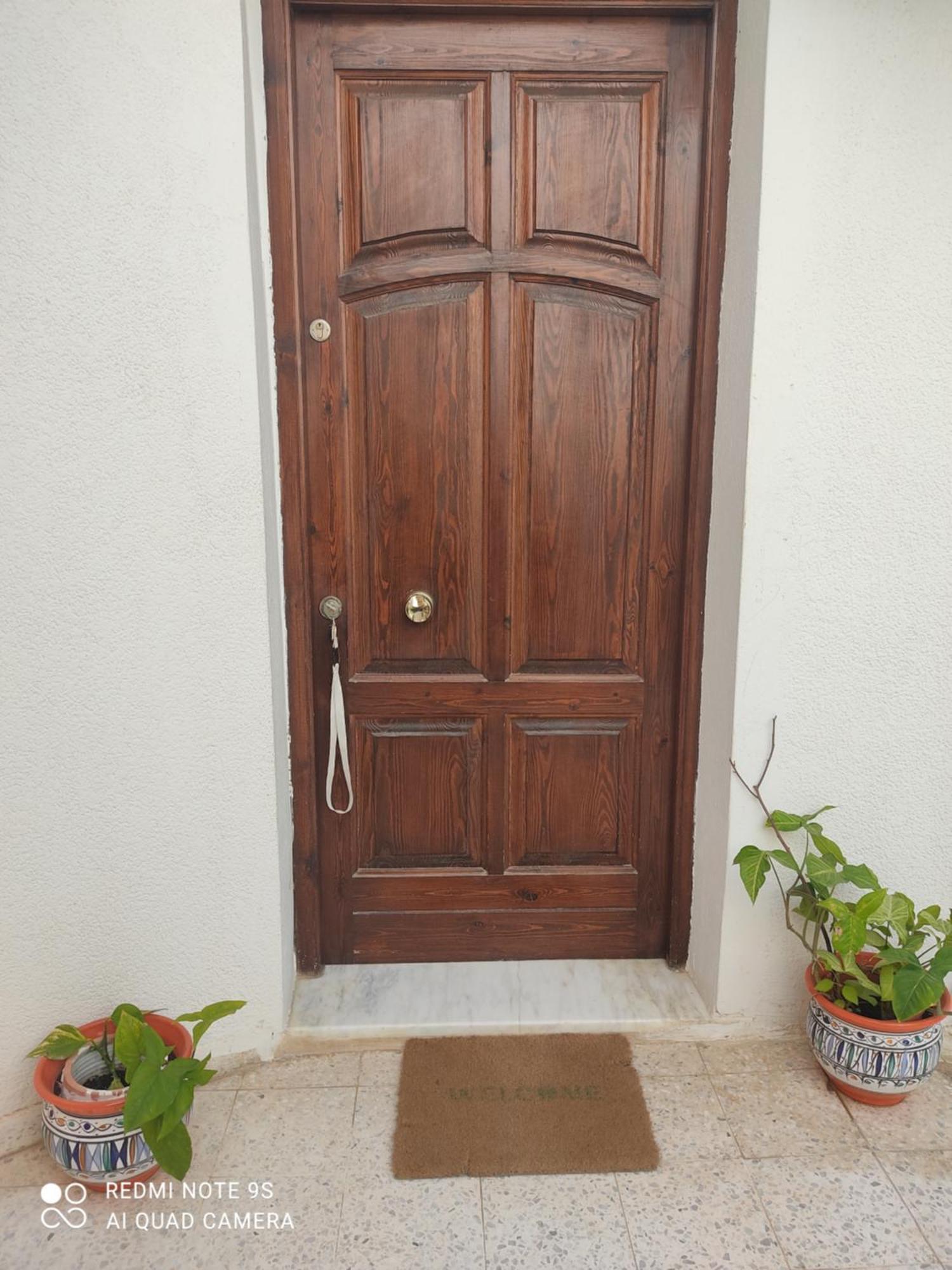 Etage De Villa Avec Jardin, Pres De L'Aireport Et Parking Prive Ariana Εξωτερικό φωτογραφία