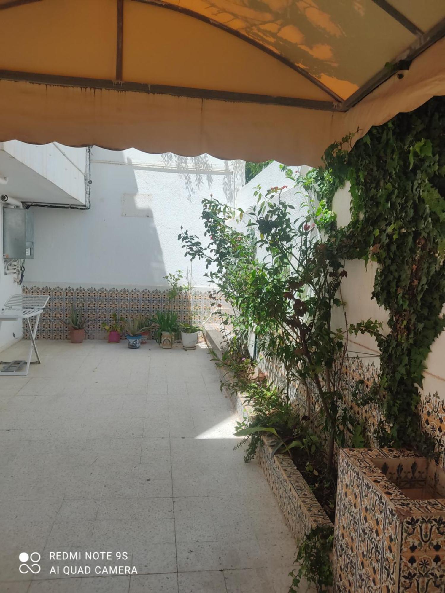Etage De Villa Avec Jardin, Pres De L'Aireport Et Parking Prive Ariana Εξωτερικό φωτογραφία