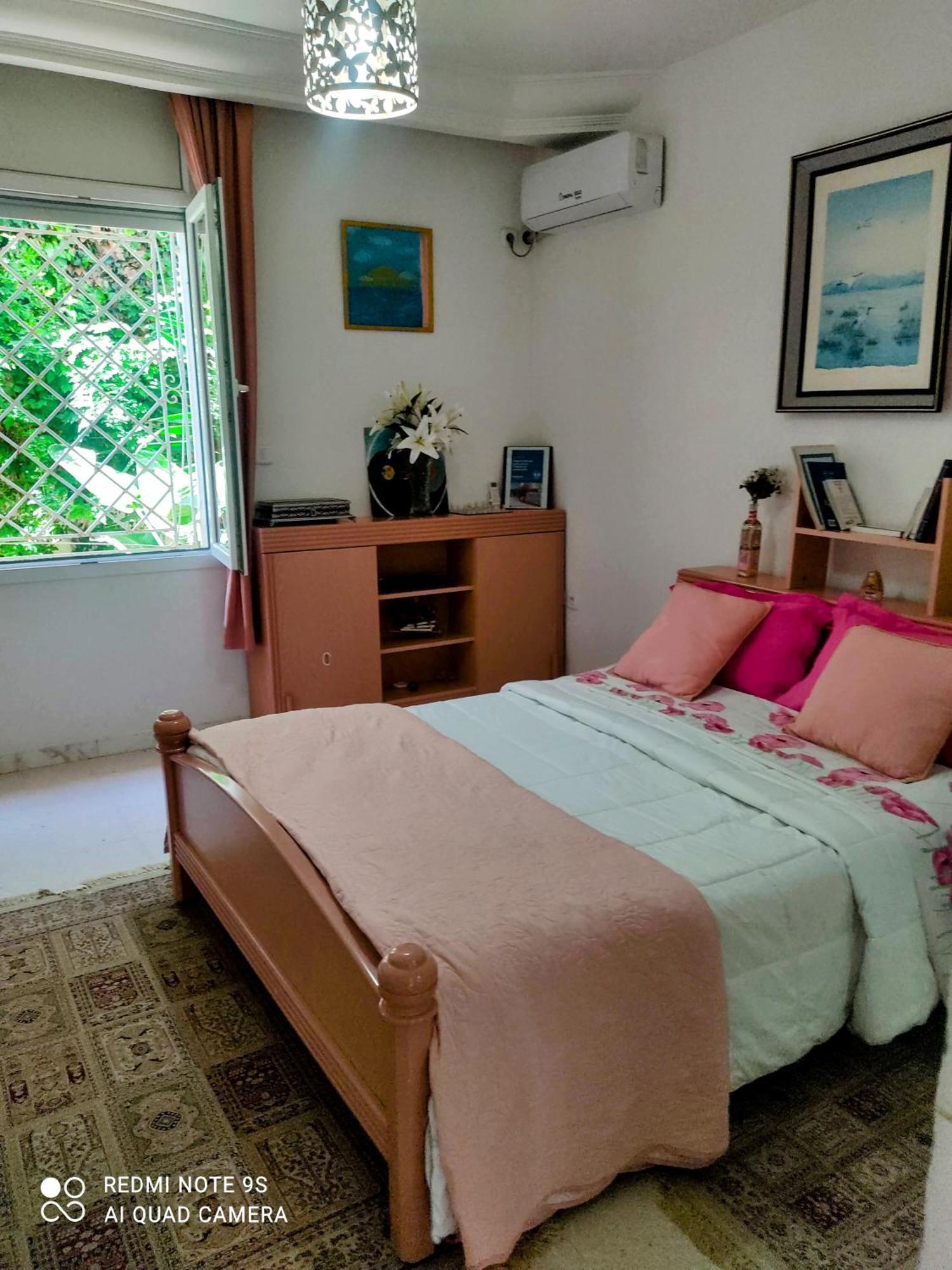 Etage De Villa Avec Jardin, Pres De L'Aireport Et Parking Prive Ariana Εξωτερικό φωτογραφία