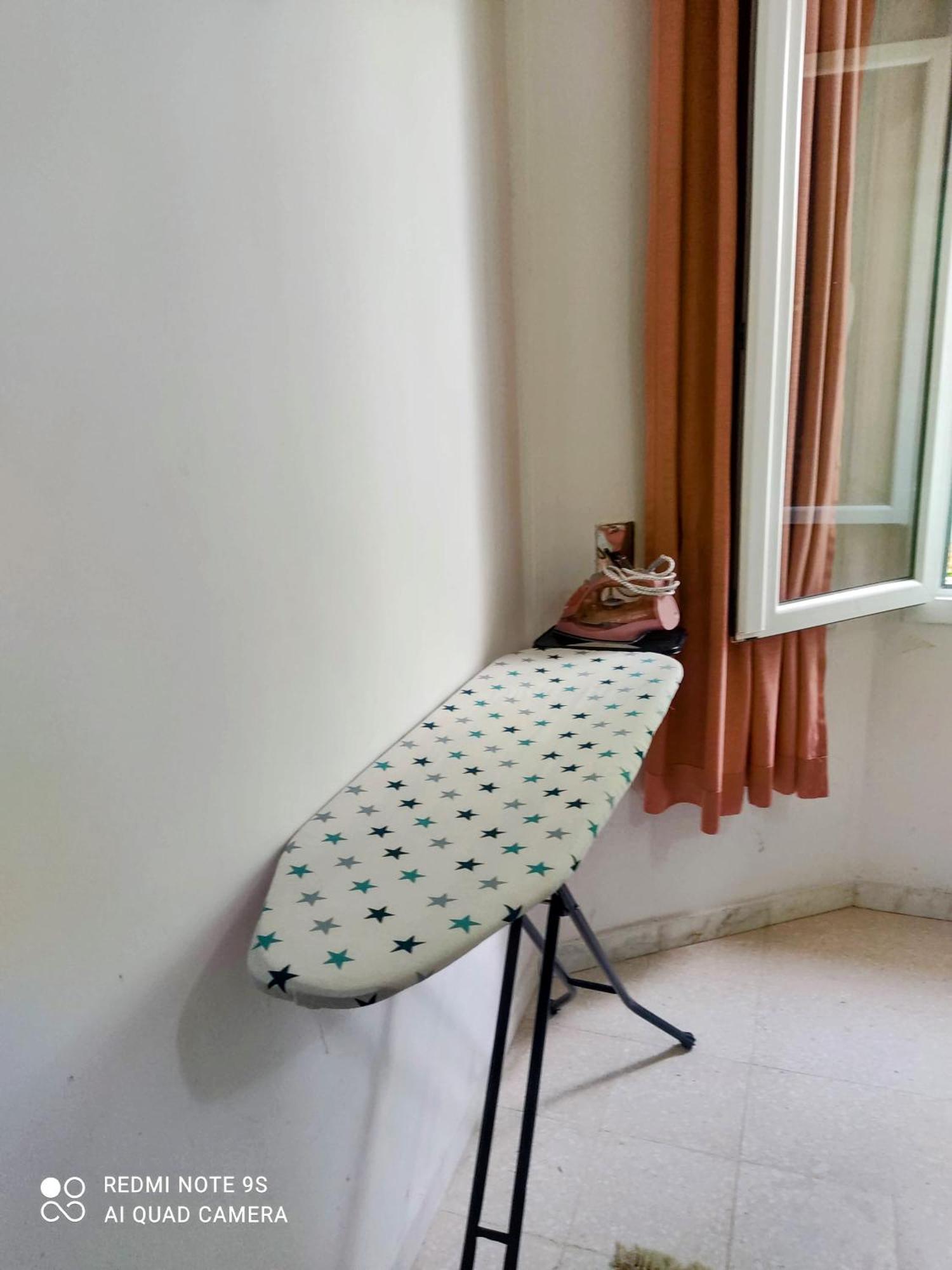Etage De Villa Avec Jardin, Pres De L'Aireport Et Parking Prive Ariana Εξωτερικό φωτογραφία