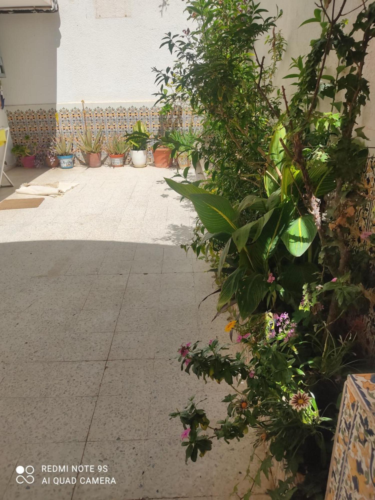 Etage De Villa Avec Jardin, Pres De L'Aireport Et Parking Prive Ariana Εξωτερικό φωτογραφία
